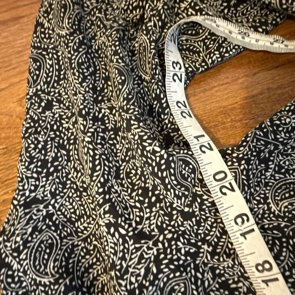 Anama black and white vine floral print chiffon bell sleeve blouse M - Image 9