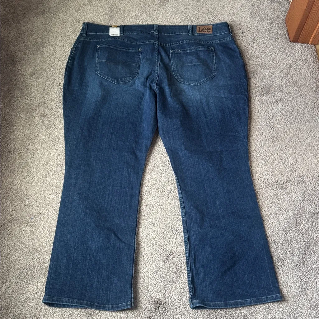 Lee Legendary Style Regular Fit Mid Rise Bootcut Jeans SIZE 26WP - Image 6