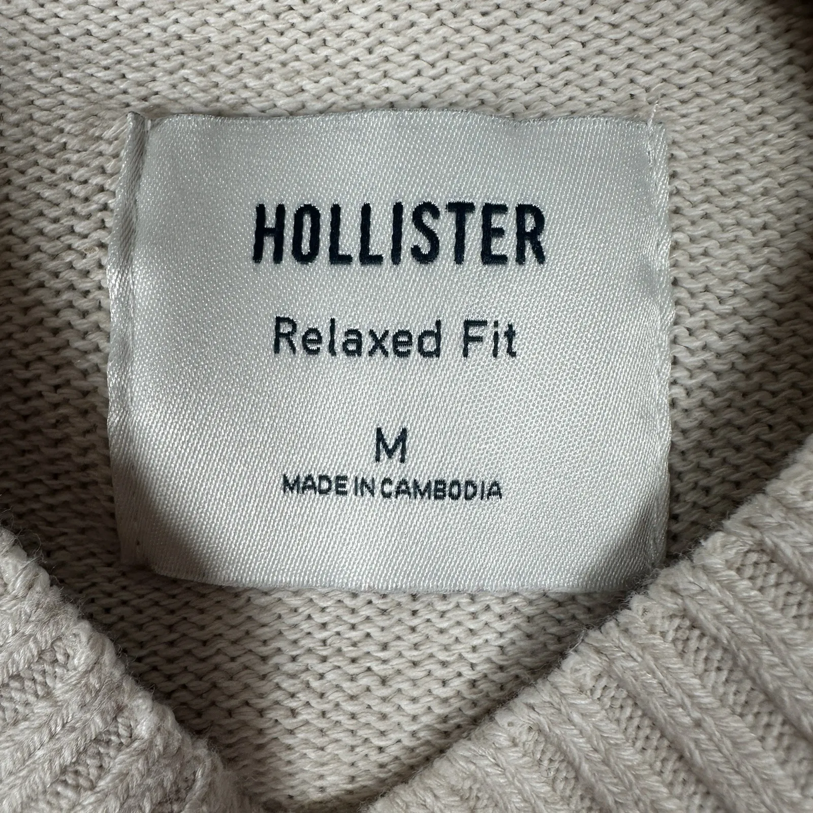 NEW Hollister Beige American Flag Size Medium Relaxed Fit Boxy Crew Sweater - Image 4