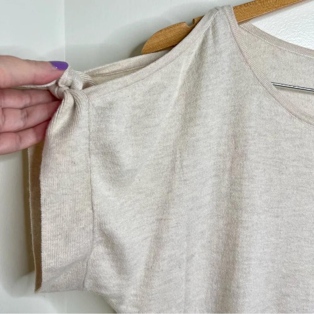 Banana Republic Angora Blend Lightweight Sweater Top Size XS Cold Shoulder - Image 3