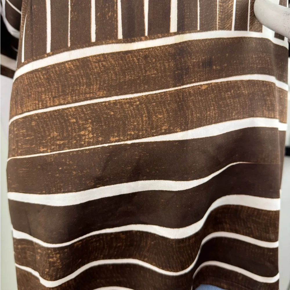 Chicos Size 2 Brown Siped Blouse Short Sleeve Blend Polyester. A50 - Image 7