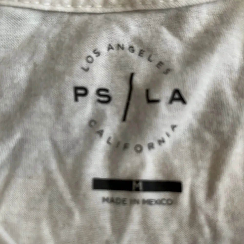 Super soft cute shirt Size M - Image 2