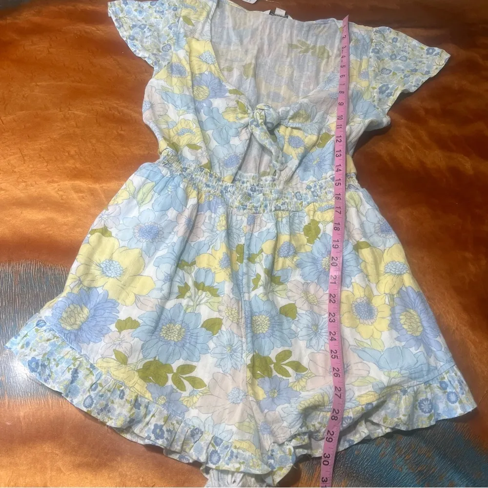 NWT American Eagle Outfitters Floral Shorts romper medium blue yellow - Image 10