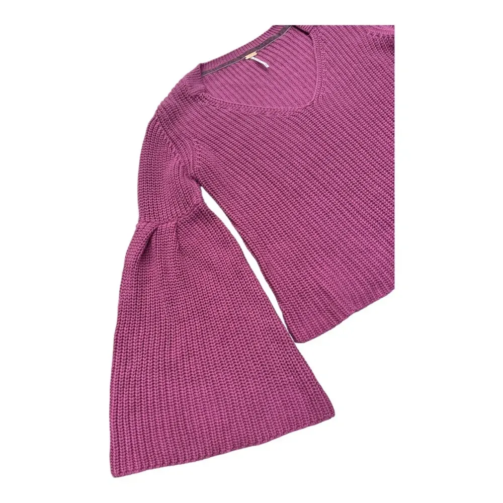 Free People Pink Damsel Bell Sleeve Cropped Knit Sweater // S - Image 3