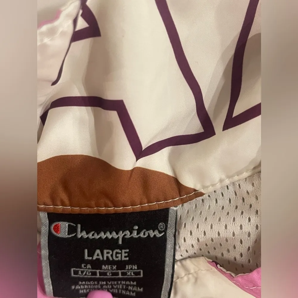 Champion women’s windbreaker size large - Image 4