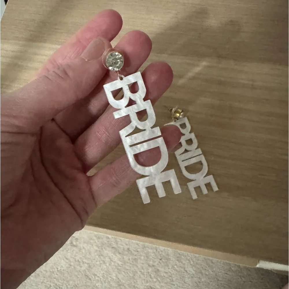 White Bride Earrings - Image 2