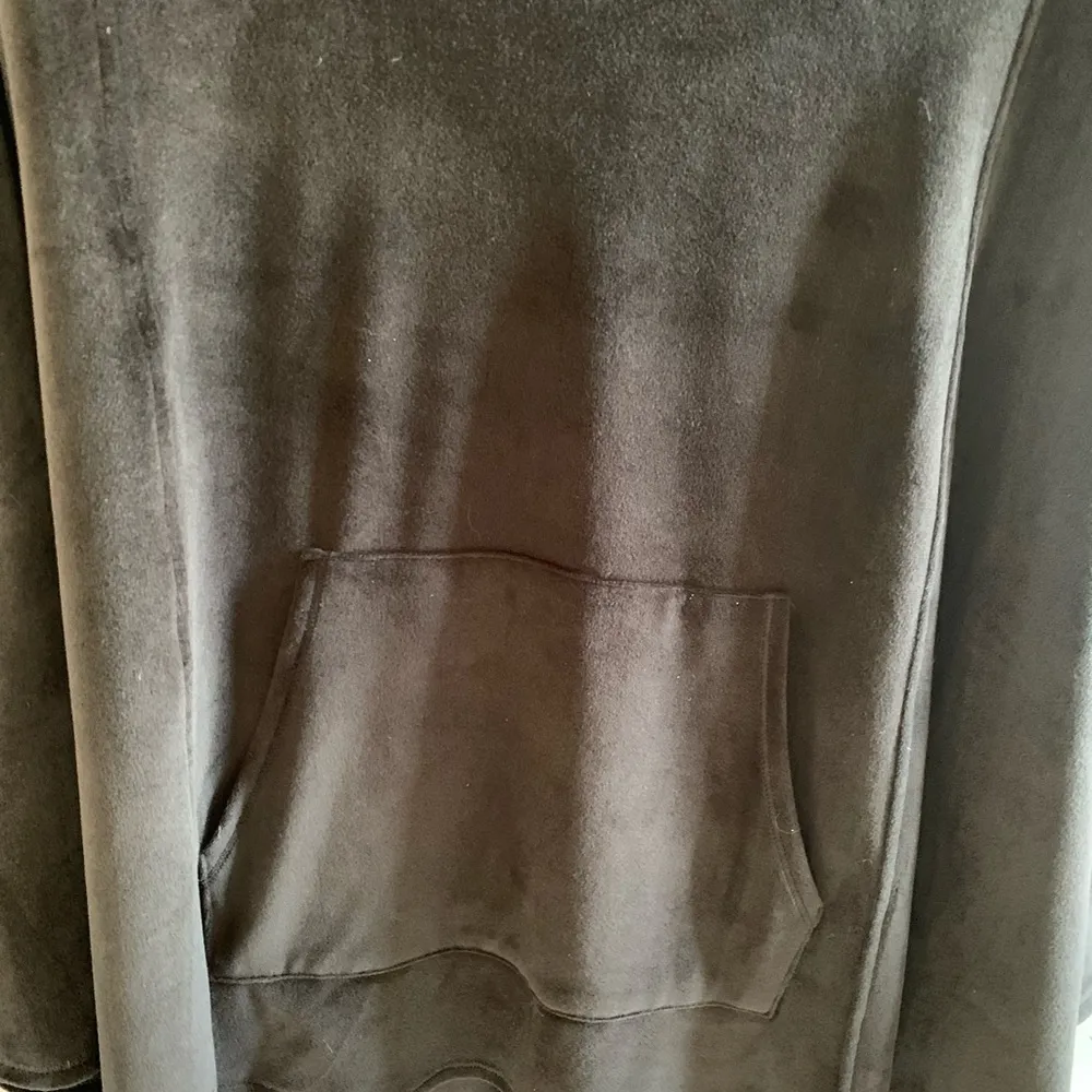 Donna Karan Velour Loungewear Top - Image 3
