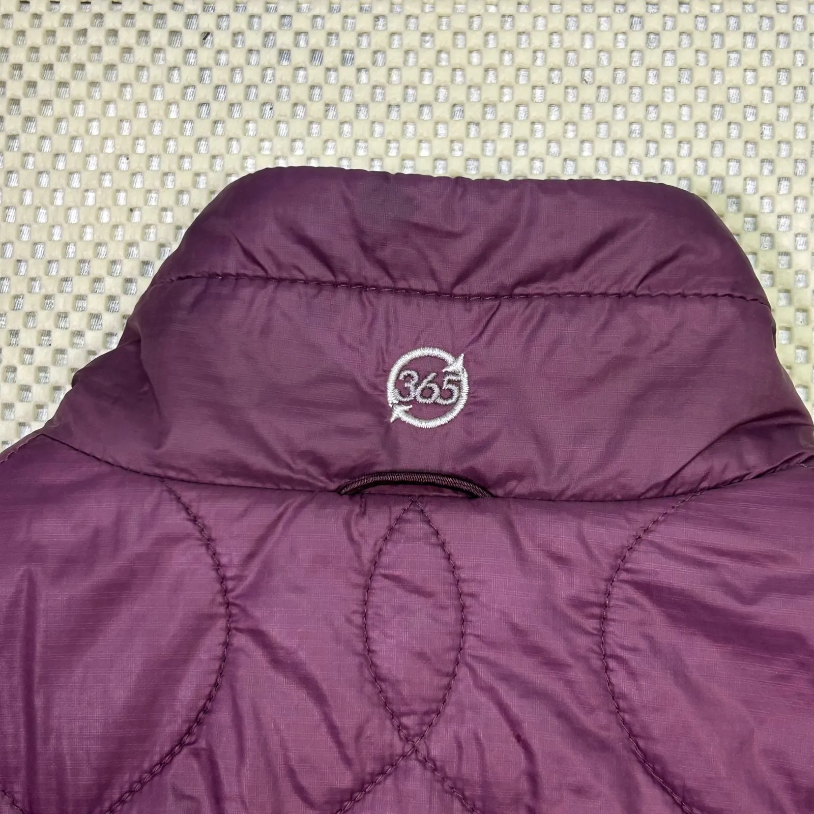 Eddie Bauer Vest Primaloft Quilted Puffer Lightweight Purple Full Zip‎ Mens L - Image 6