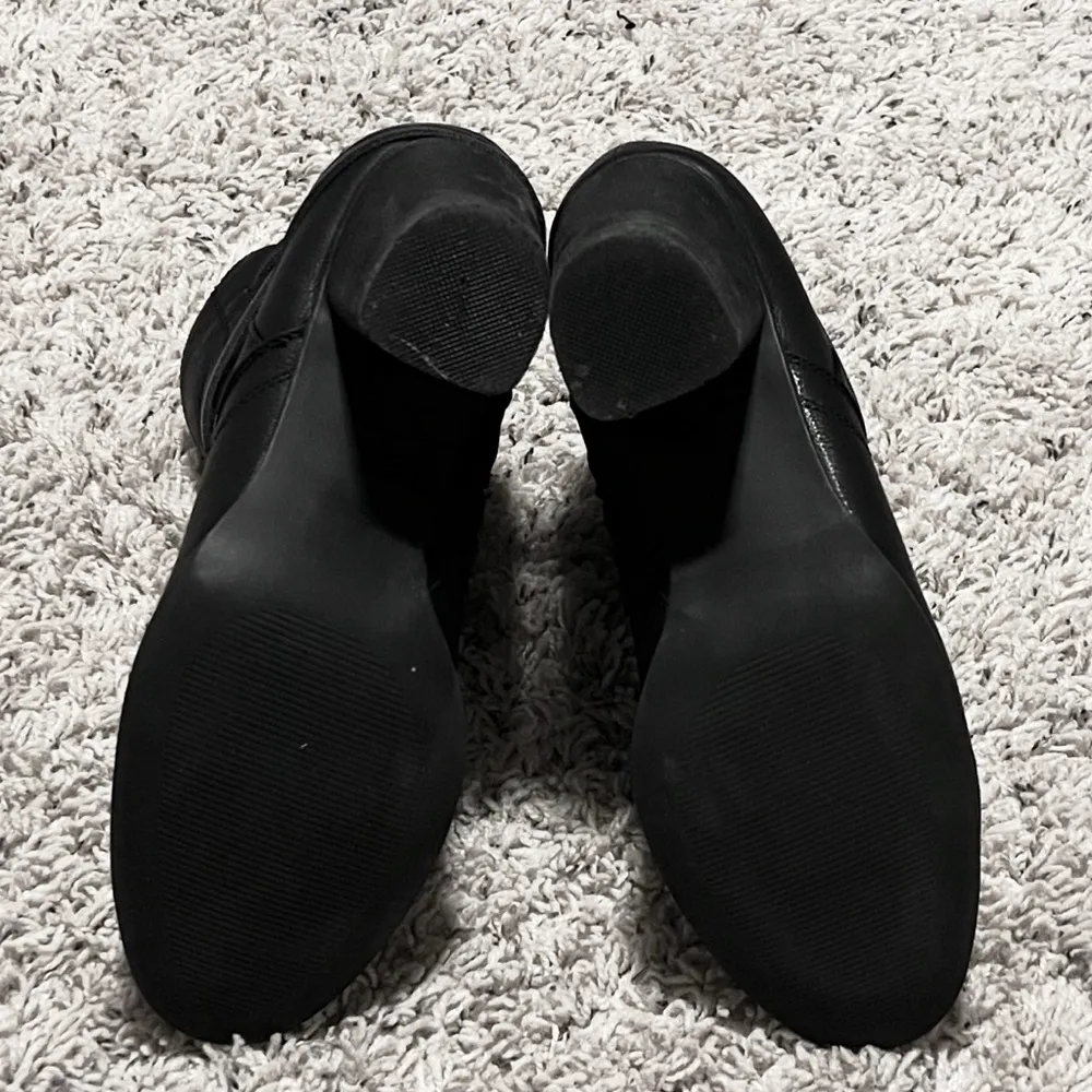 Madden Girl Denice Black Faux Leather Ankle Boots Booties 2.75” Heel 9.5M - Image 9