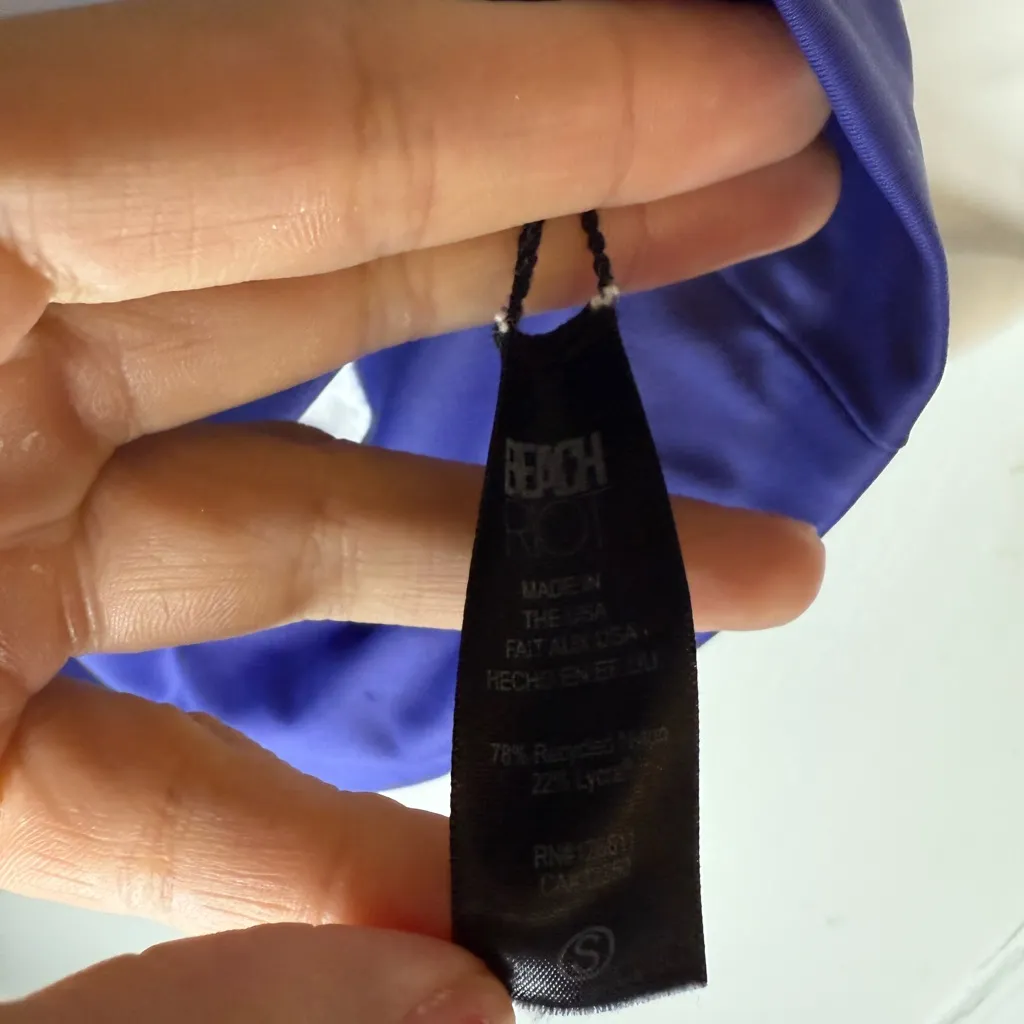 $84 Beach Riot Sport Marianna Top in Blue Colorblock size S - Image 4