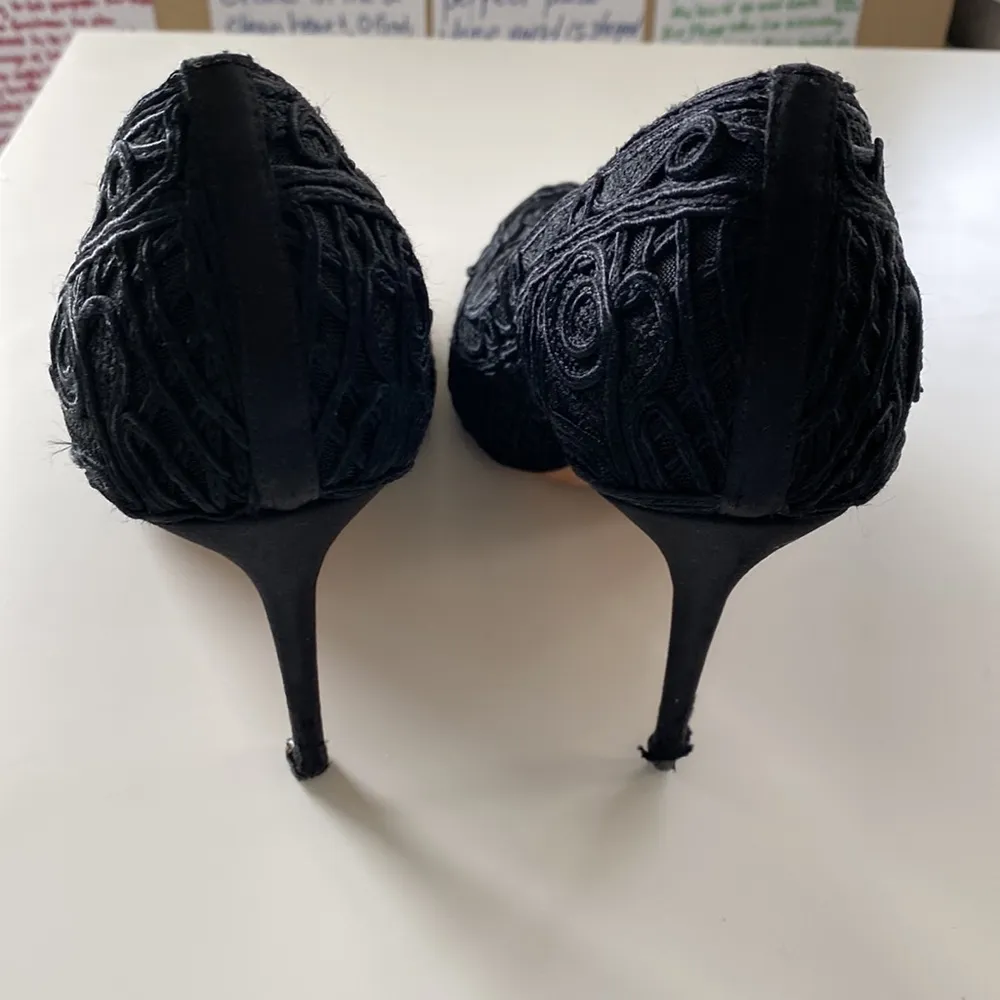 Imagine  Olivia crochet lace pumps Women’s size 9 damaged - Image 5