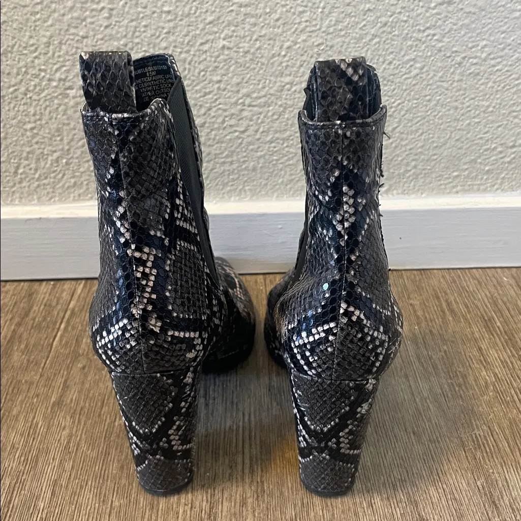 Steve Madden Snakeskin Ankle Boots Pointed Toe Block Heel Booties - Image 5