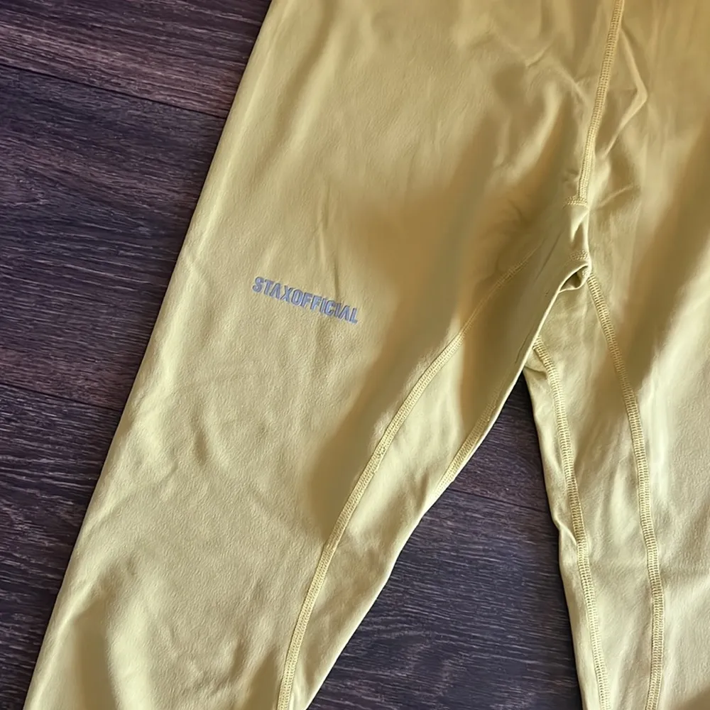 Stax Leggings in Mustard Size M - Image 2