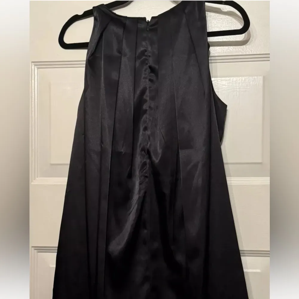Vintage Essentials By A•B•S Women’s Satin Cocktail Dress Pleated With Rose US8 Black Size 8 - Image 5