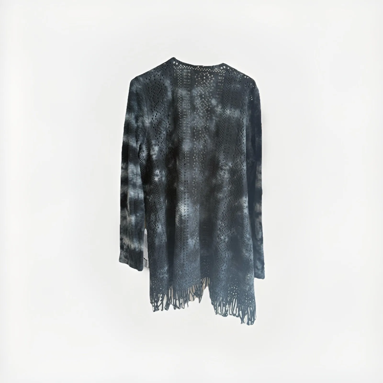 XCVI Tie-Dye Open Front Knit Cardigan Size Large  Crochet Boho Fringe Gray - Image 2