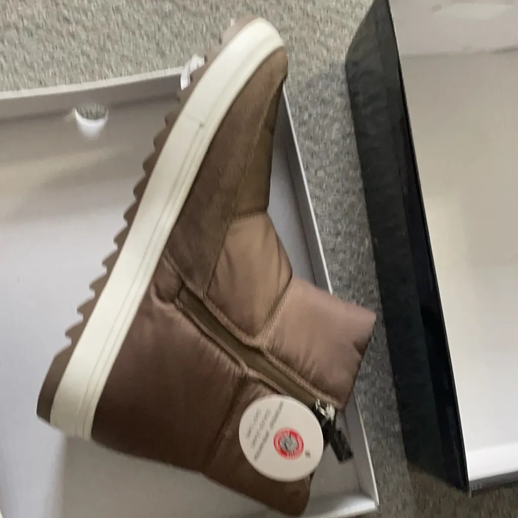 Blondo  Samarie Waterproof Quilted Platform Winter Boots 10 - Image 3