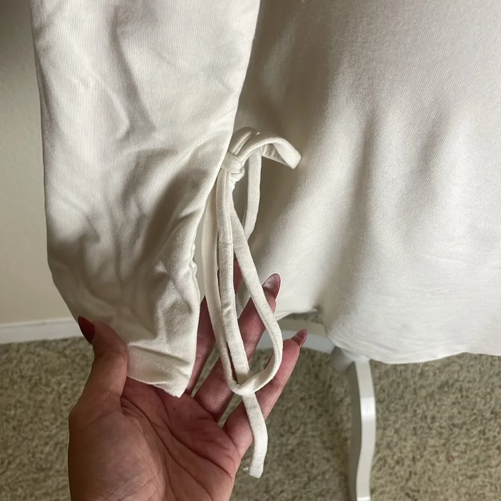 Oh Polly - AMRYN Long Sleeve Sweetheart Neckline Mini Dress in Ivory - Image 7