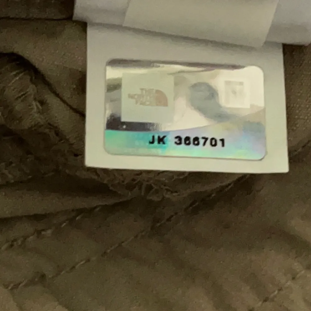 The North Face Horizon 2.0 Khaki Capris Size 4 - Image 5