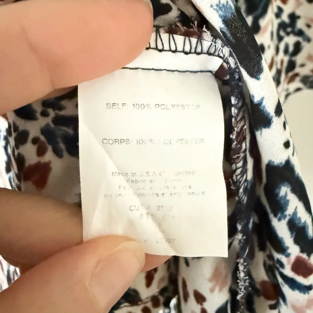 ASTR Button Front Flare Sleeve Blouse in Leopard Print Blue White Pink Rust - L - Image 6