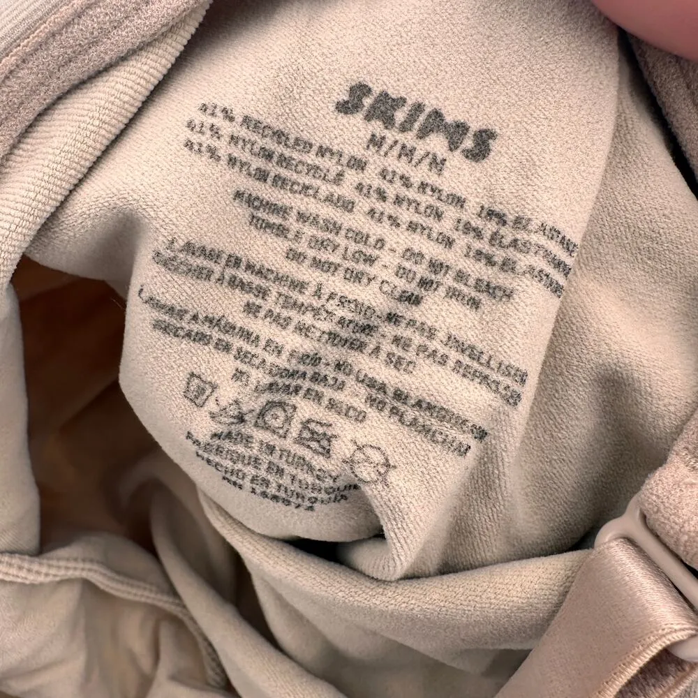 Skims Seamless Sculpting Mid Thigh Bodysuit NWOT Size Medium - Image 5