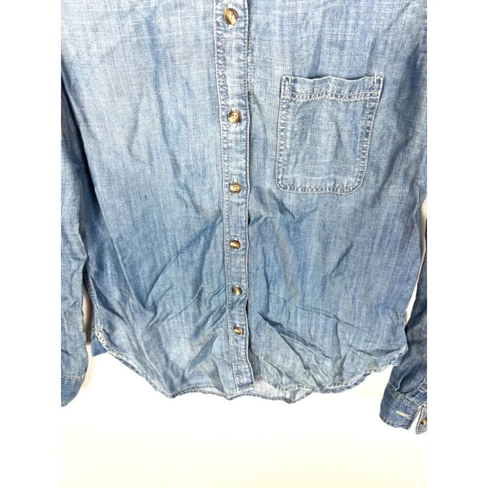 American Eagle boyfriend‎ fit button up chambray top - Image 3