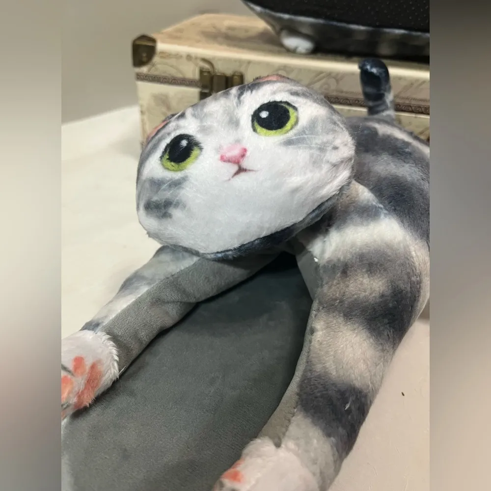 Plush Gray Tabby Cat Slippers Size 7 - Image 7