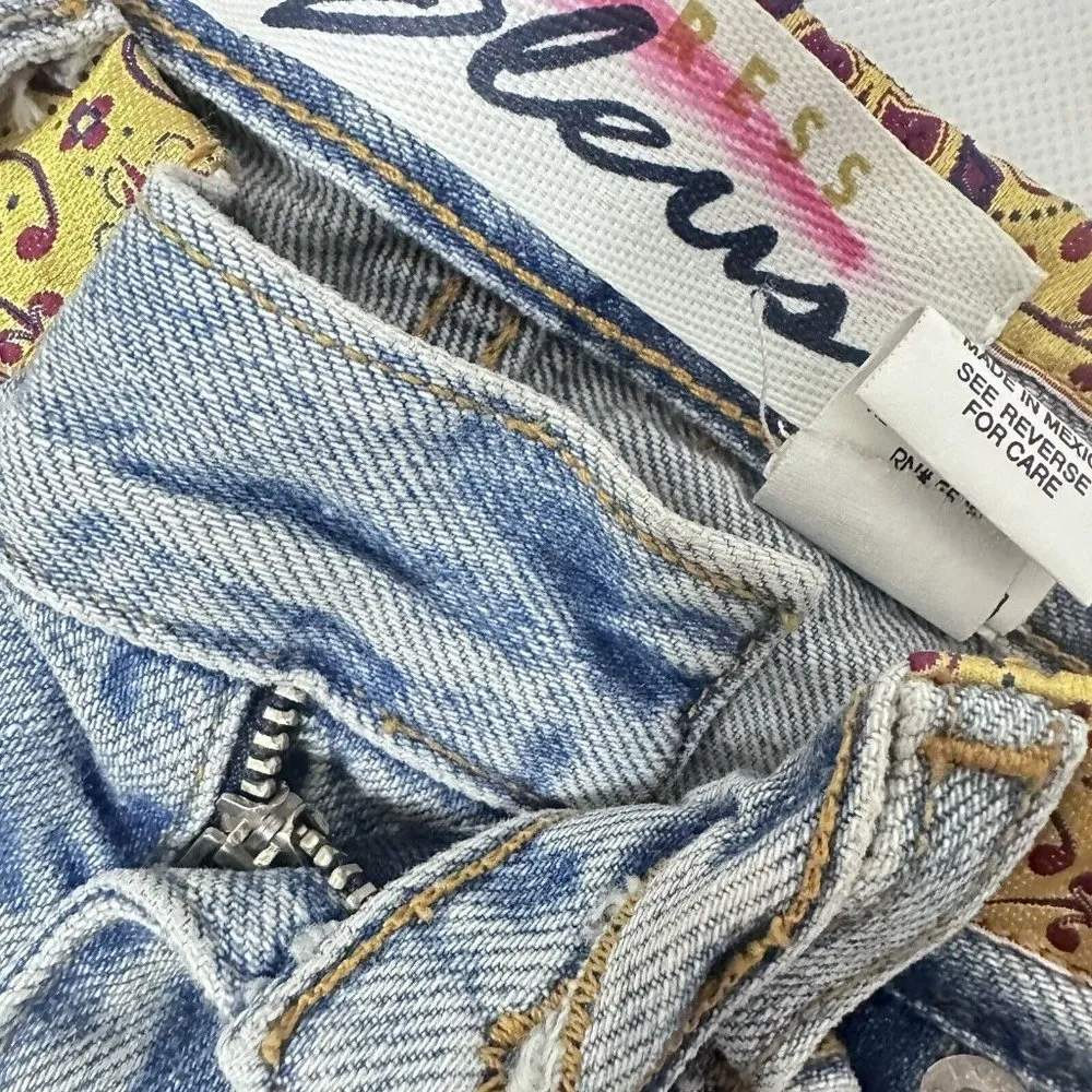 Express Jeans Womens 1/2 Capri Blue Ribbon Tapestry Mid Rise Hippie Boho Denim - Image 10