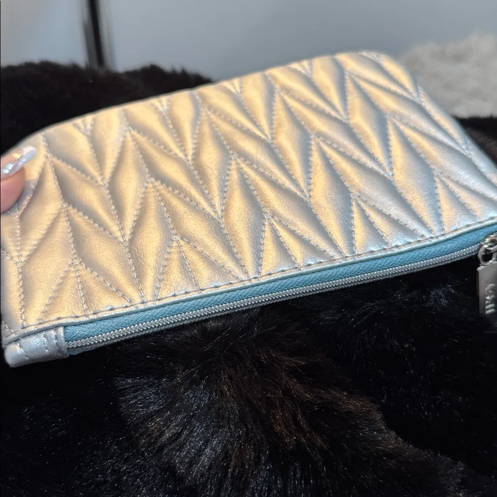 Ipsy Silver Quilted Glam Cosmetic Pouch Bag - Image 6