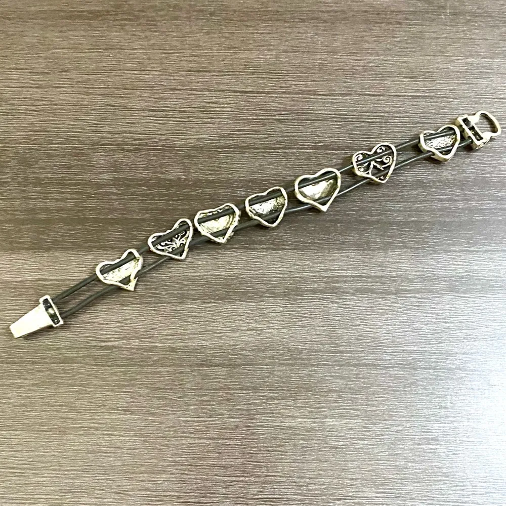 Sliding Heart Magnetic Bracelet Silver - Image 4