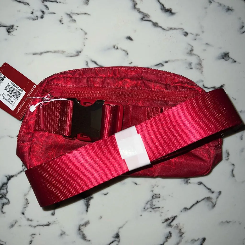 NWT Lululemon 2024 lunar new year Red 1L Everywhere Crossbody Bag - Image 2
