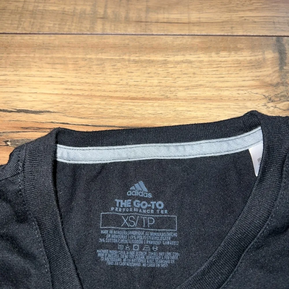 black adidas t-shirt - Image 3