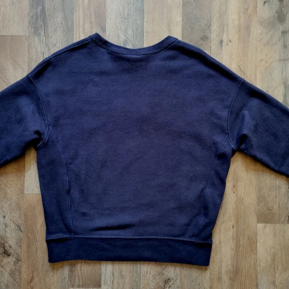 Women's Vintage Champion Crewneck Navy Size Medium - Image 2