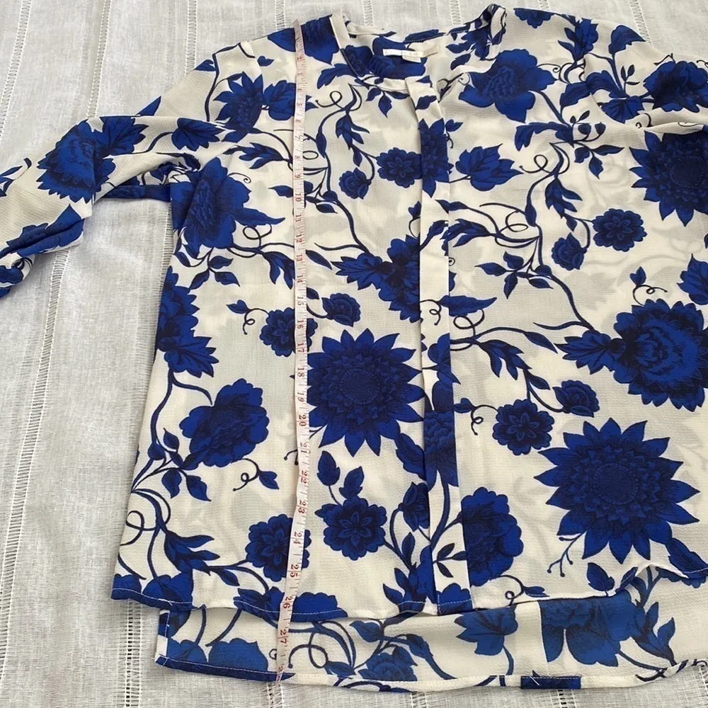 C&E winter floral tunic blouse with quarter length sleeves. - Image 8