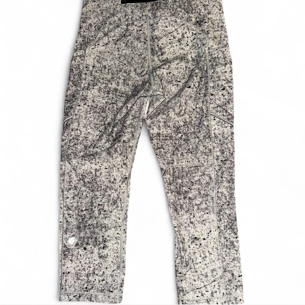 Lululemon Speed Up Crop 21" Antiqued Alpine White Multi - Image 4