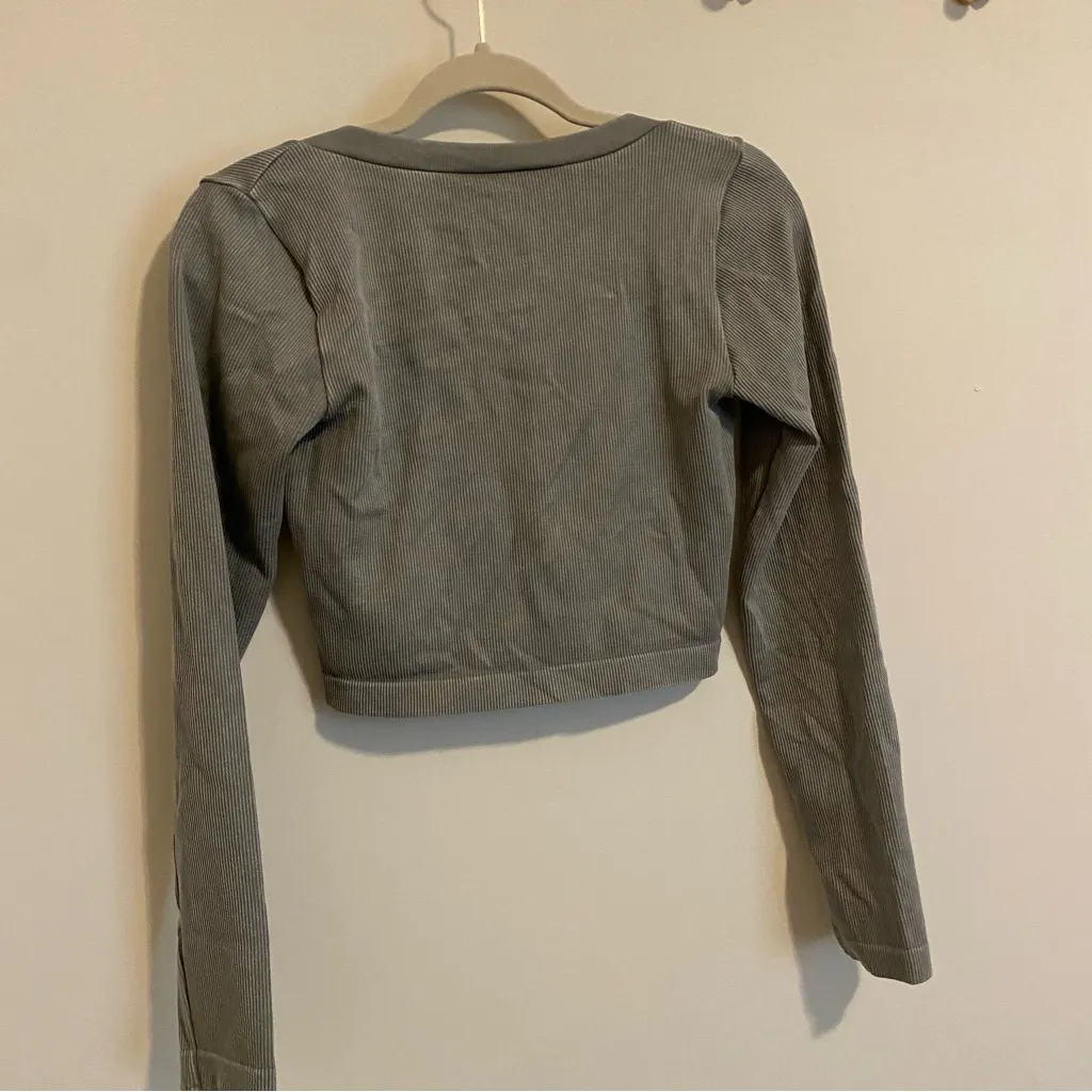 Wild Fable Olive Green Ribbed Cropped Long Sleeve Medium - Image 5