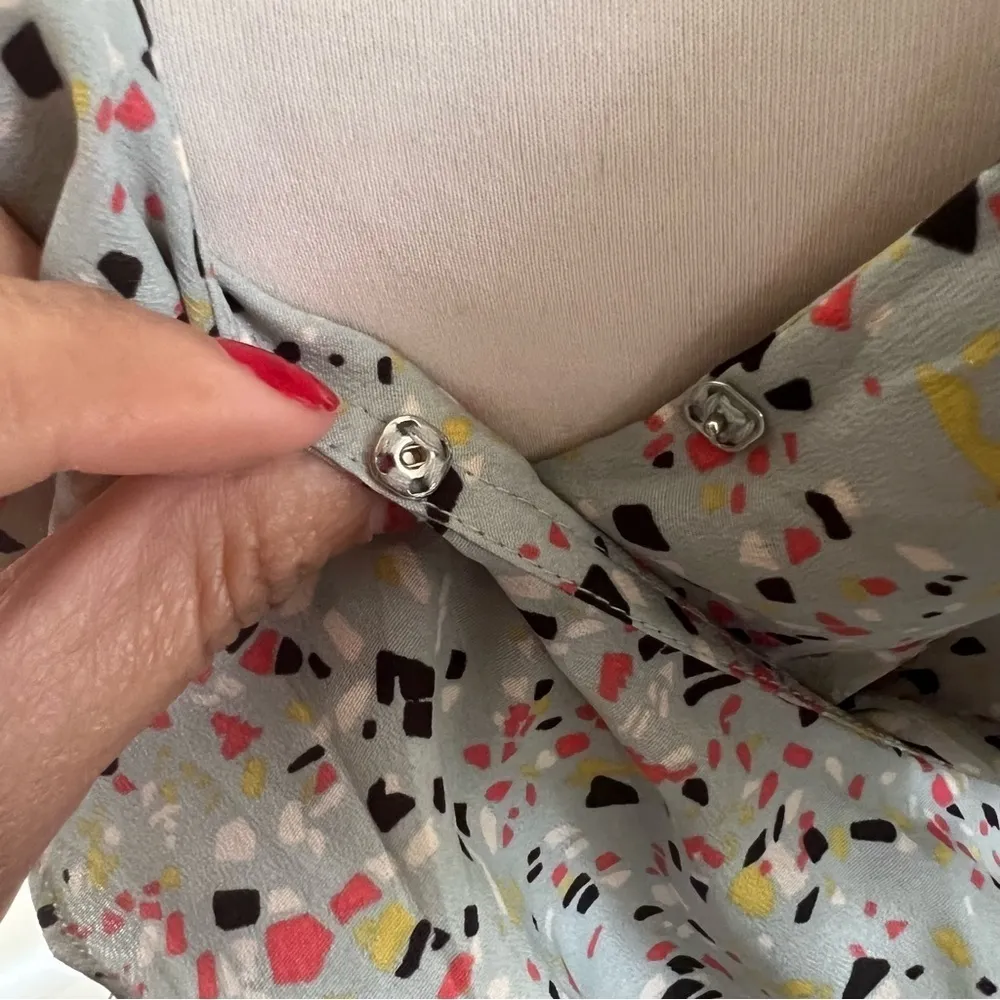 BCBG Grey/Blue Confetti Splashed Cross Front Mini Size Medium - Image 10