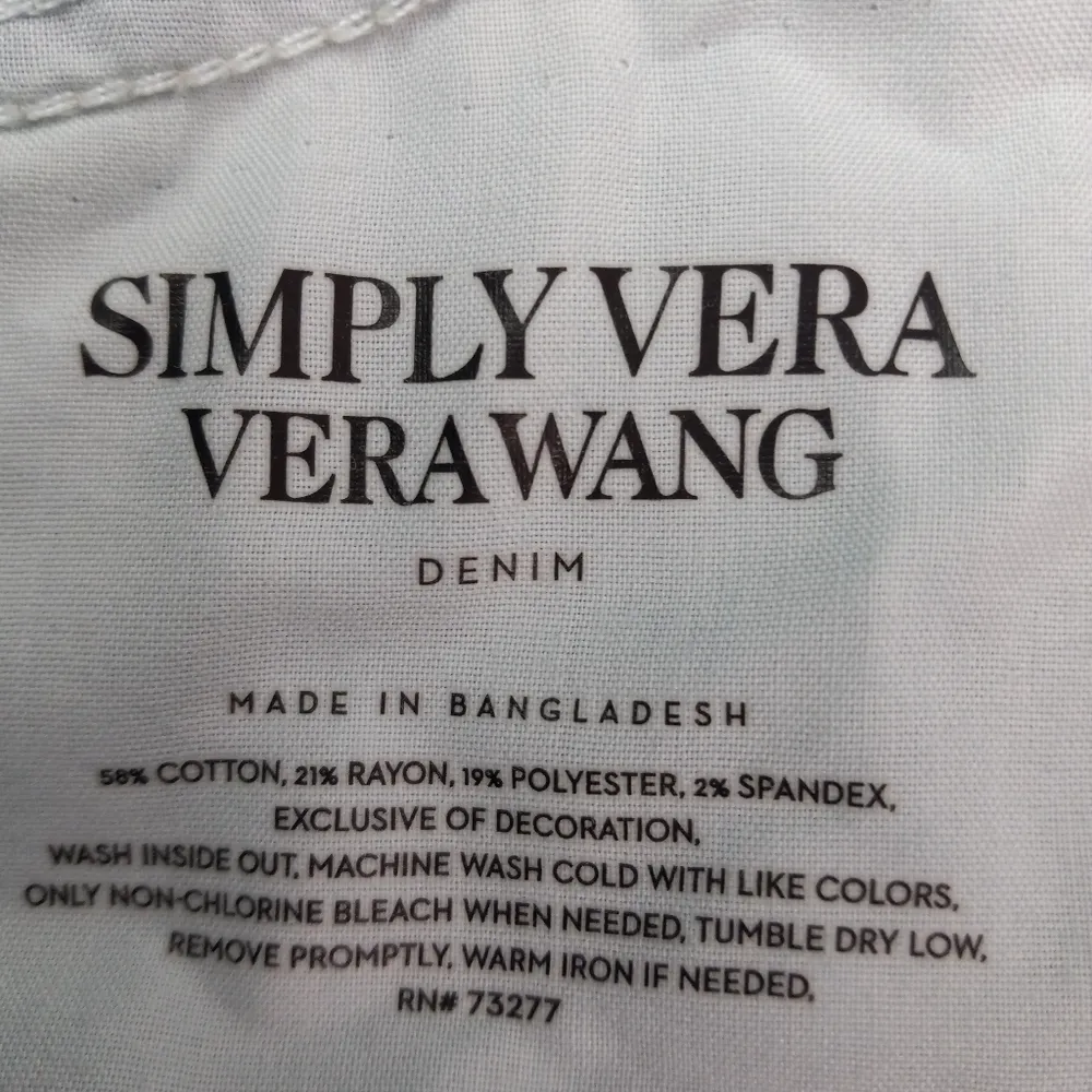 Simply Vera 6 31 Short Embroidered Light Blue Distressed Denim Cuffed Shorts - Image 8