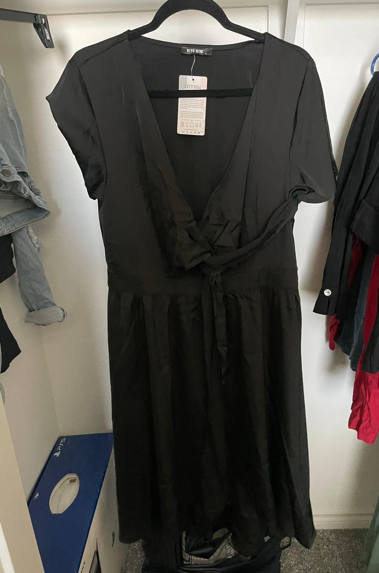 Black dress Size XL - Image 3