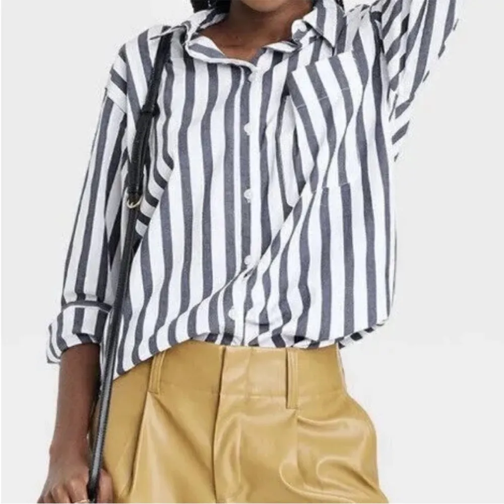 Chic Striped Button-Up Shirt - Image 3