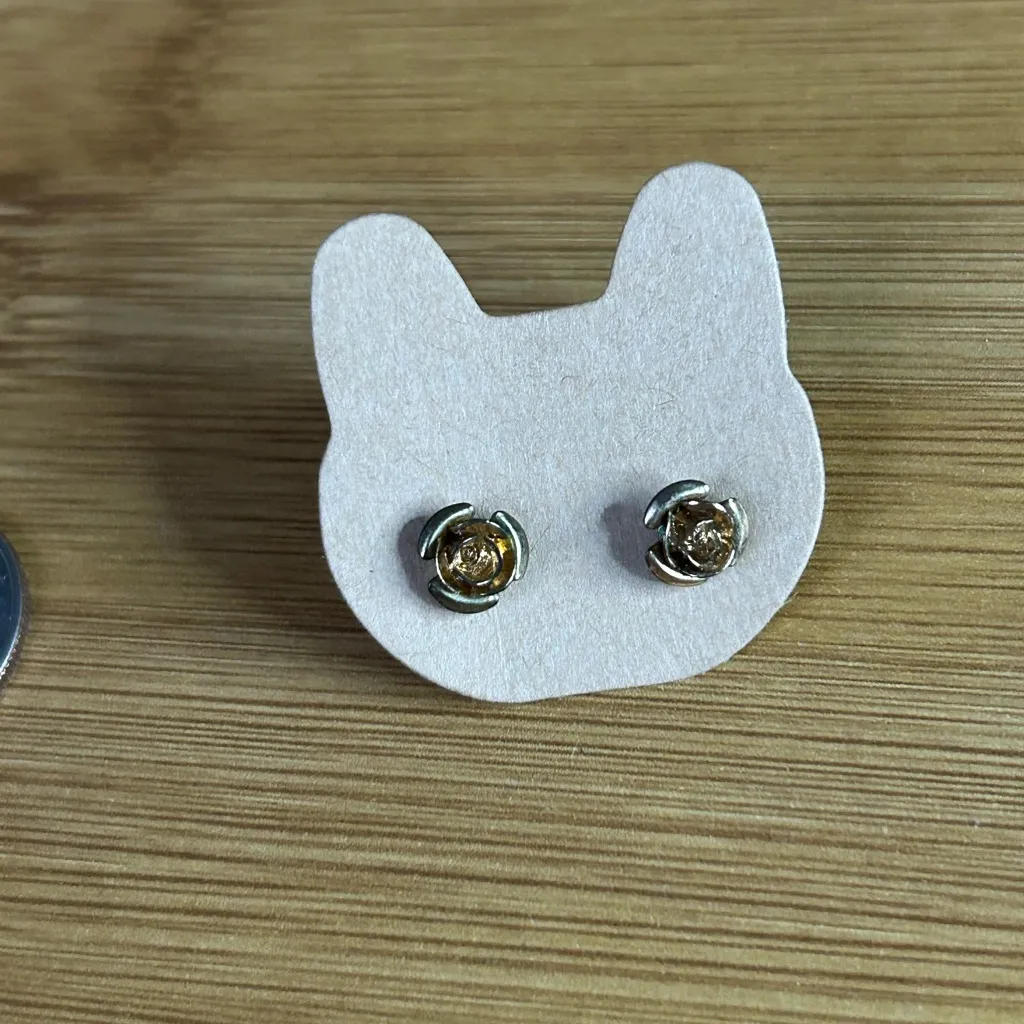 Elegant Gold Rose Stud Earrings - Image 2