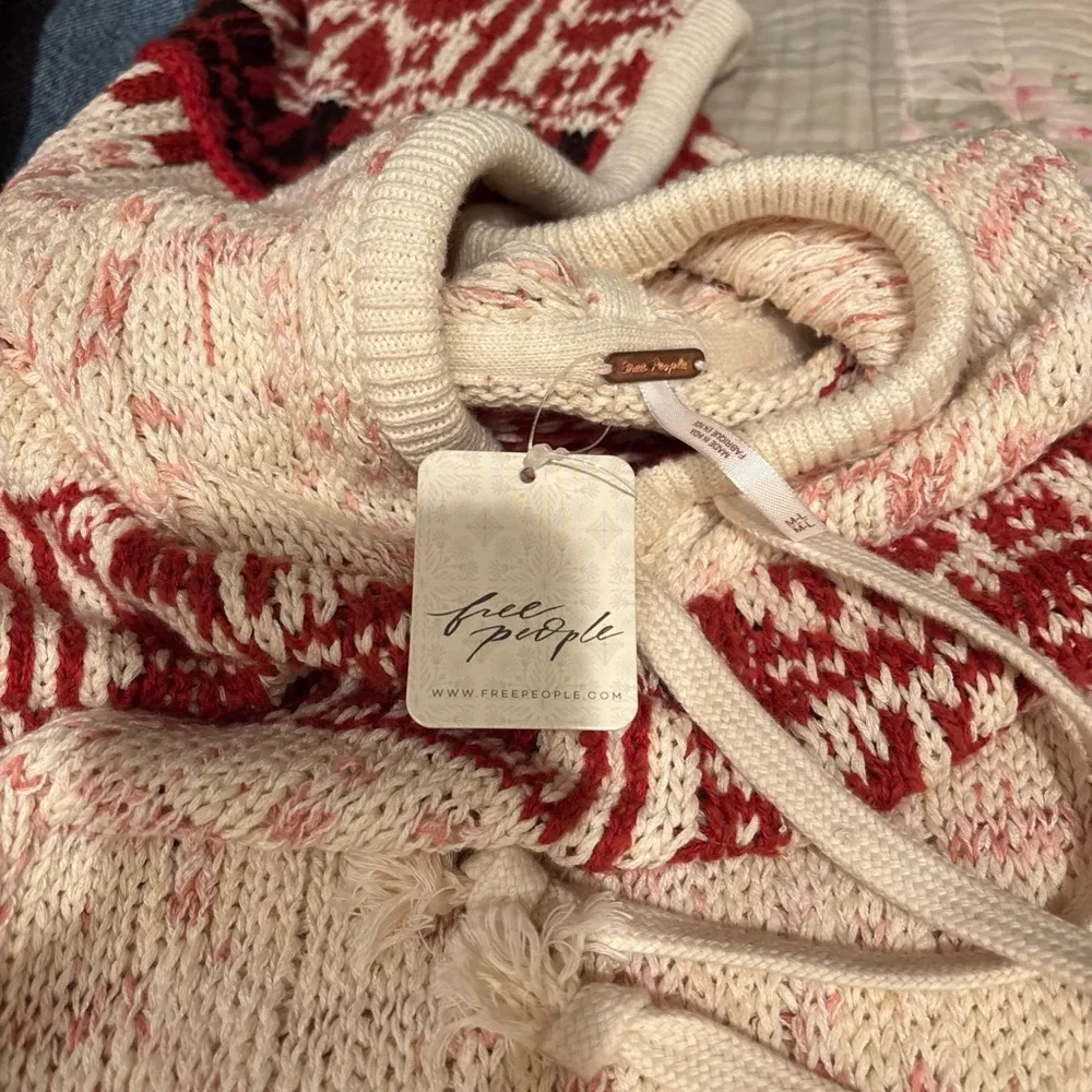 Free people NWT M/L poncho gorgeous - Image 10