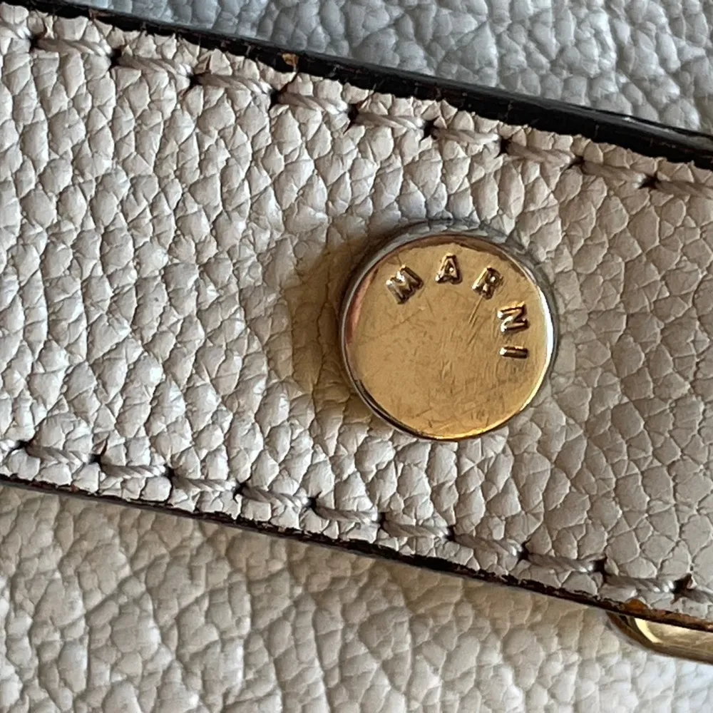 Marni Bandolier Crossbody Bag Gray Leather Silvertone Hardware Zip Top Messenger - Image 8