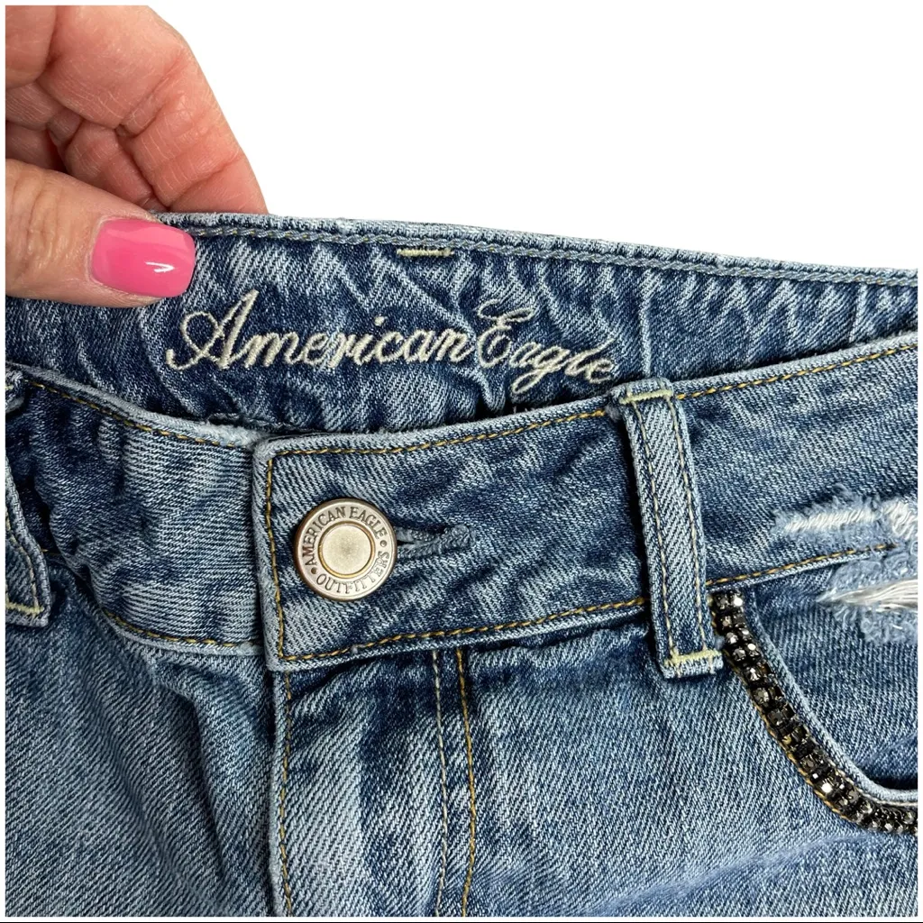 American Eagle Distressed Denim Rhinestone Trim Raw Edge Shorts Size 10 - Image 5