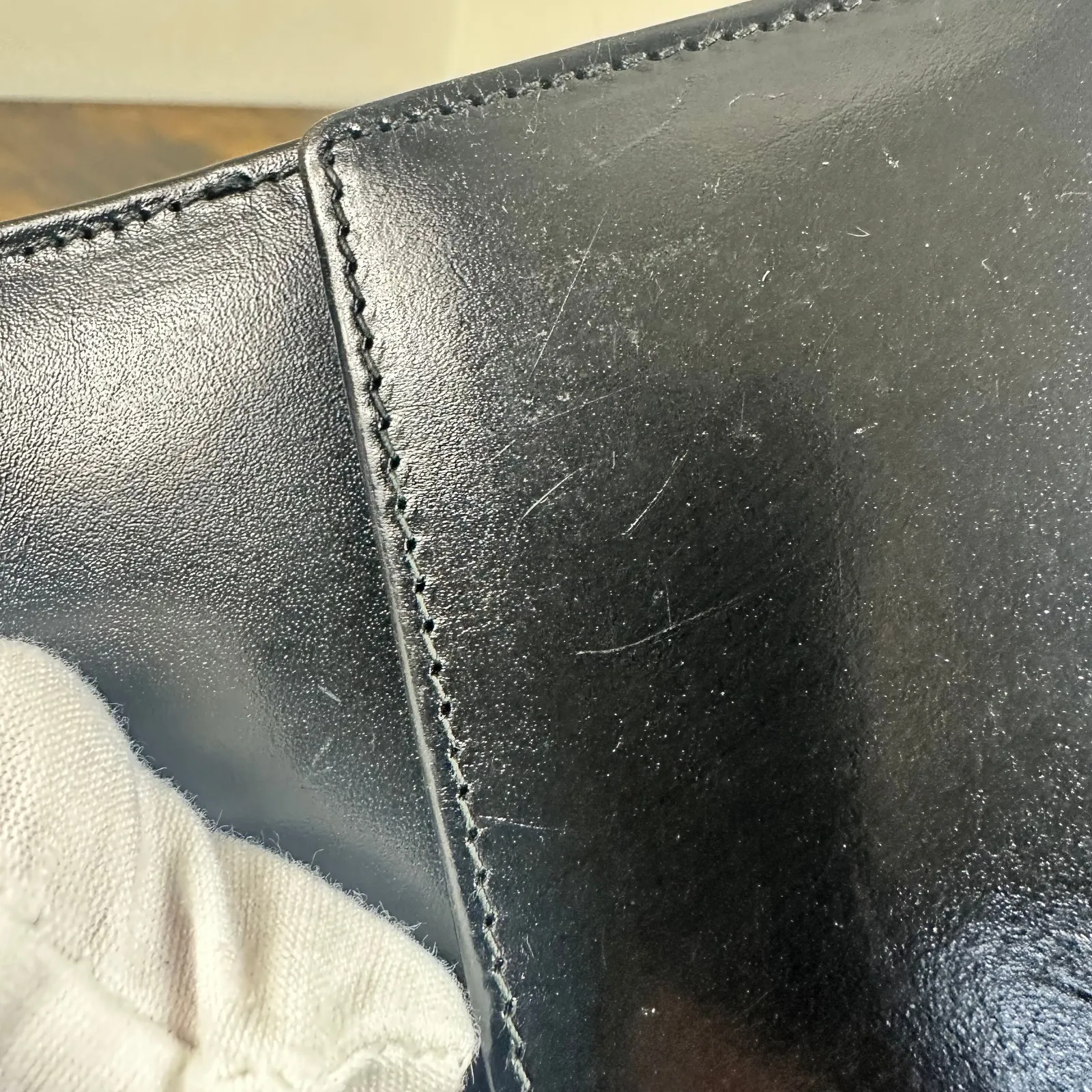 Gucci Authentic  Jackie Compact Black Leather Wallet - Image 5