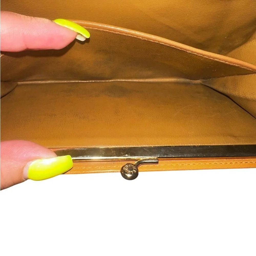 Celine Kisslock Wallet - Image 6