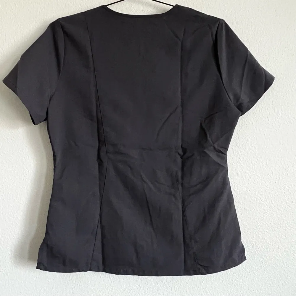 FIGS Charcoal Grey/Yellow Four-Pocket Scrub Top. Size Medium - Image 4
