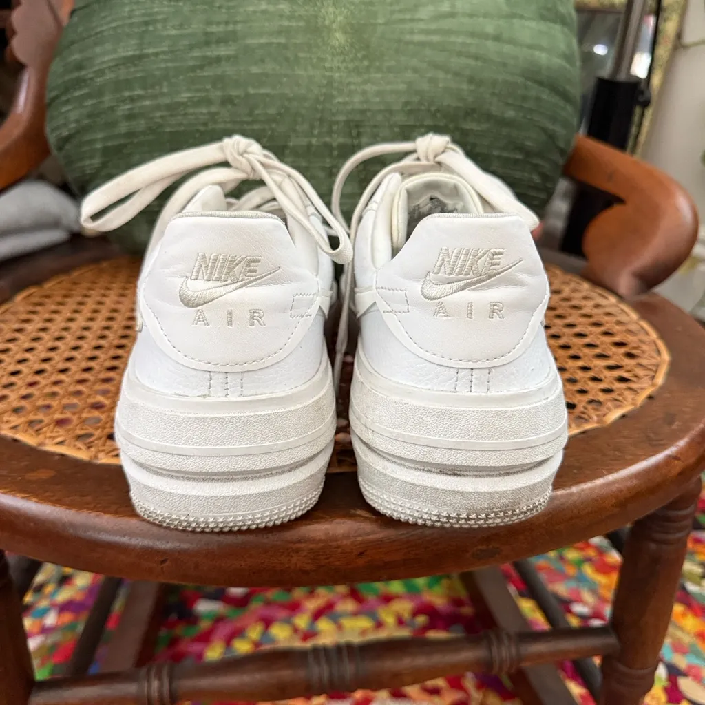 Women’s Nike Air Force 1 White Low Top Lace Up Athletic Sneaker Shoes - Image 4