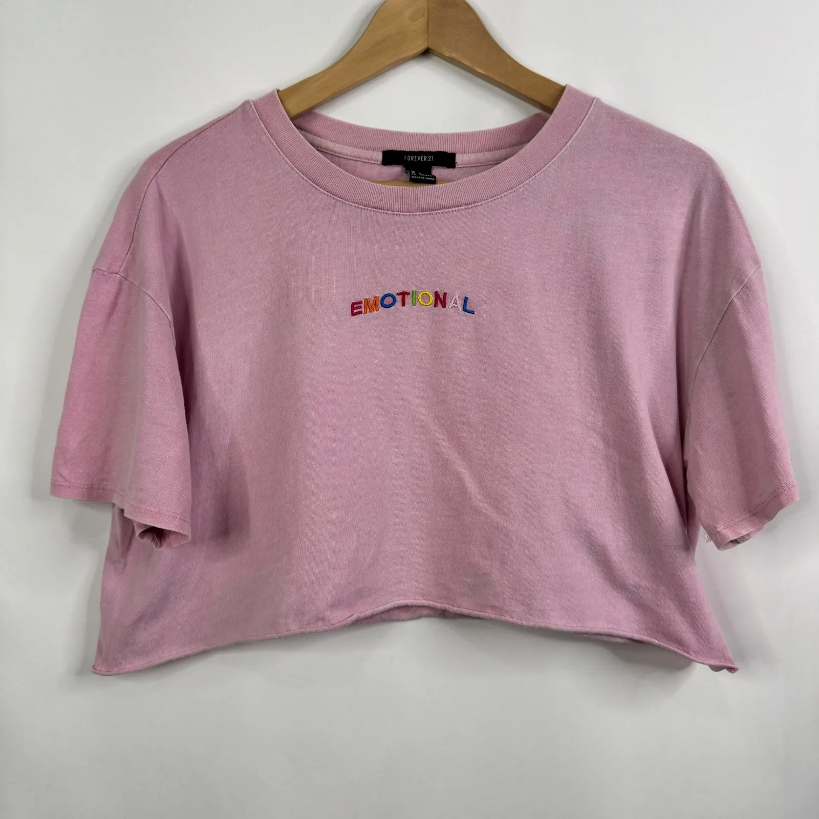Forever 21 Pink Cropped T Shirt Emotional Rainbow Graphic Raw Hem Women's Small - Image 3