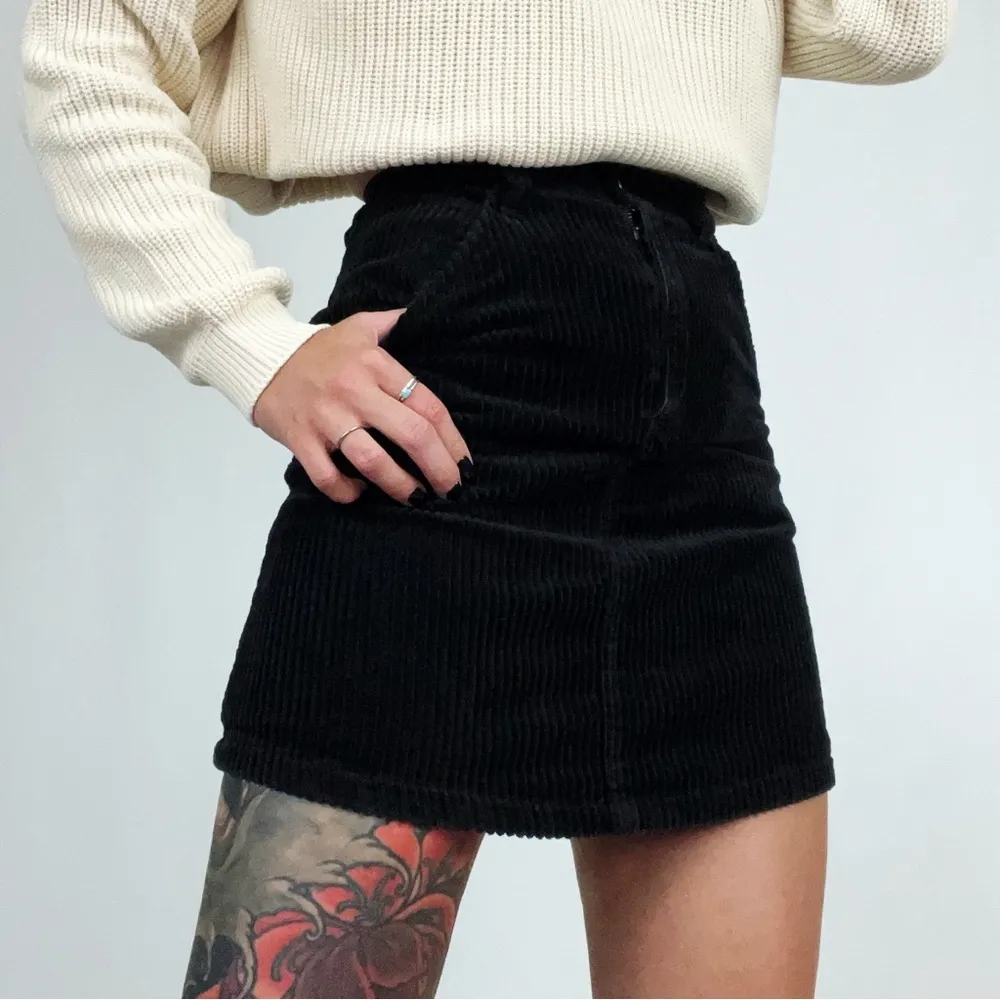 Vintage 90’s Wide - Image 6