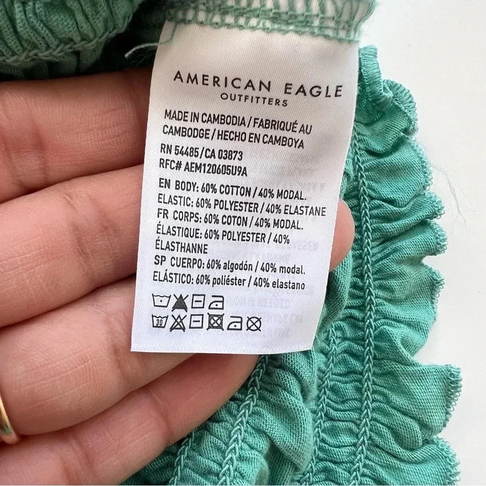 American Eagle Cropped Smocked Tank Top Size Medium - Image 6